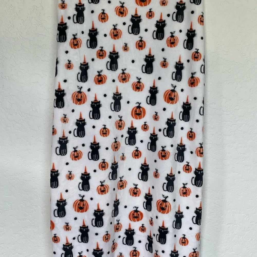 Halloween Cat and Pumpkin Throw or Baby Blanket